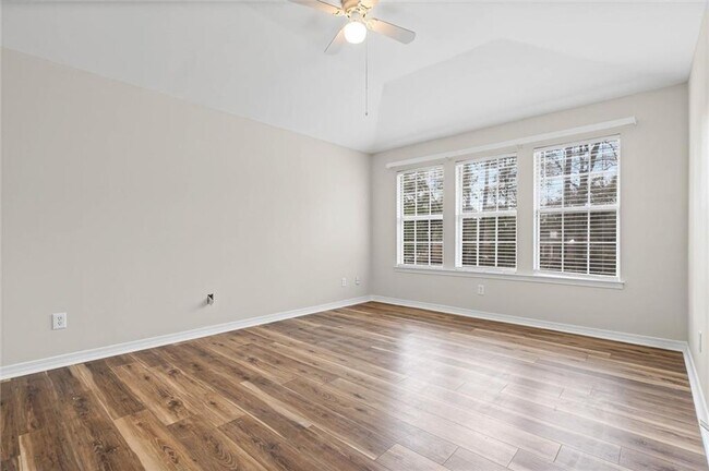 Building Photo - 7181 Windmill Pl S