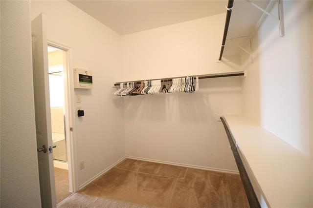 Building Photo - 2101 Hickory Trail
