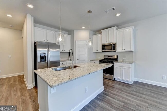 Building Photo - 212 Station Overlook Dr