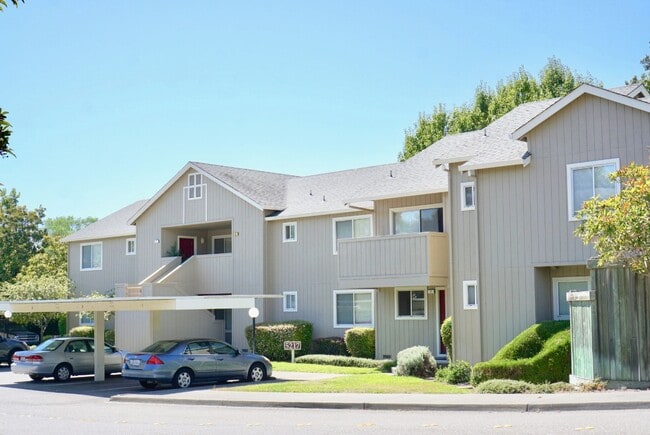 Building Photo - Parkwood Court Apartments
