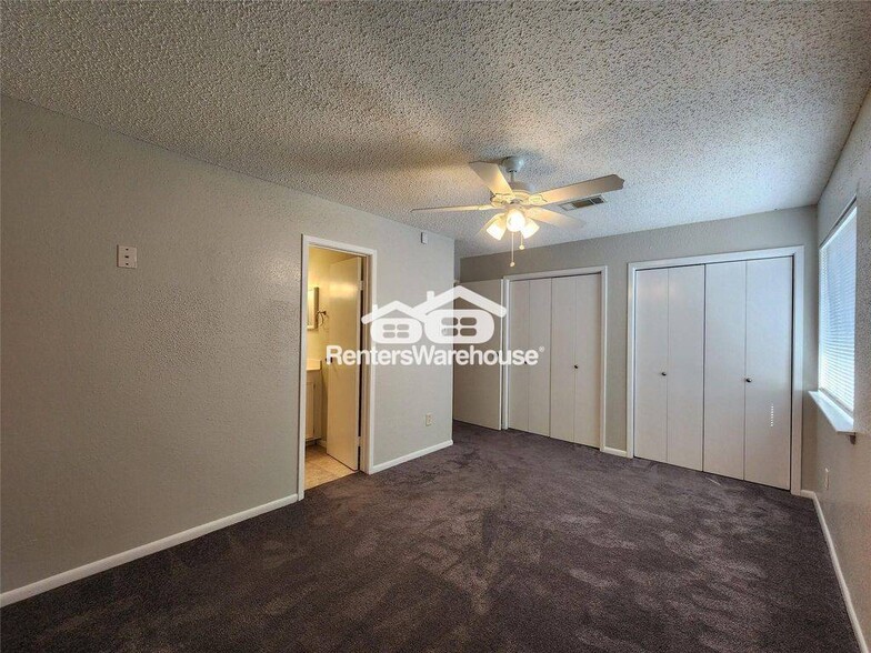 Building Photo - 17742 Kings Park Ln