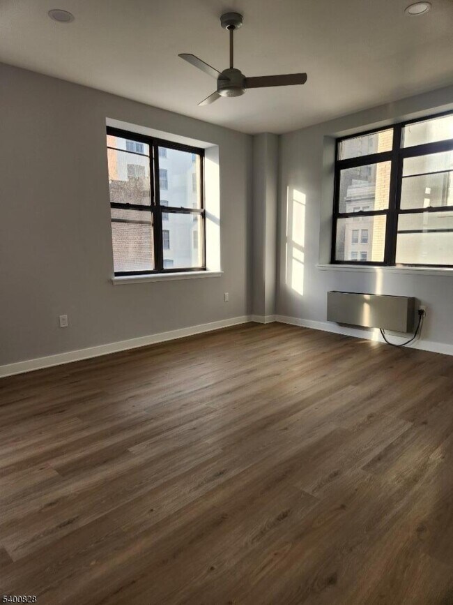 Building Photo - 111 Mulberry St