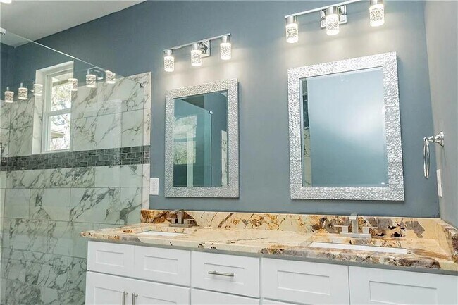 Building Photo - 1433 Merriman Ln NE