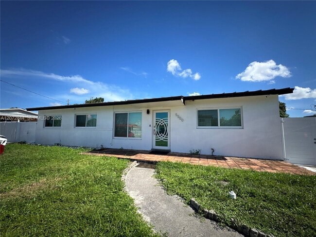 Building Photo - 5500 NW 178th Terrace