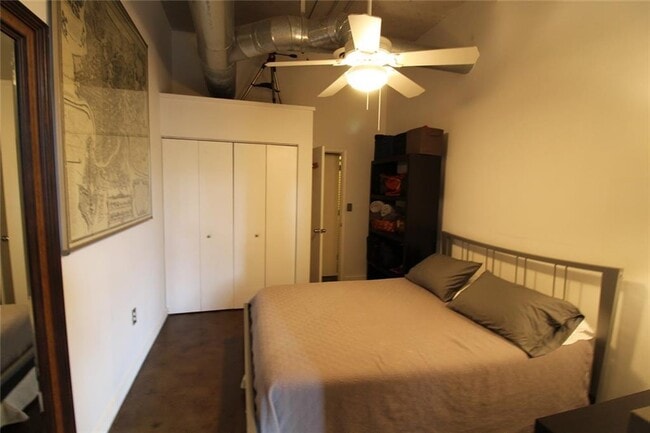 Building Photo - 172 Haynes St SW