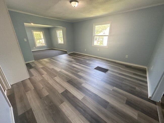 Building Photo - Single Family Home