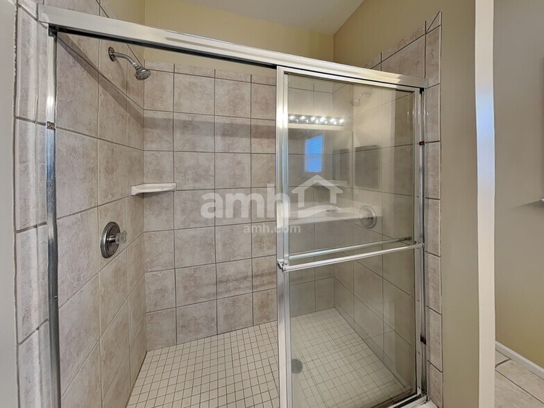 Building Photo - 7610 Rolling Meadows Ln