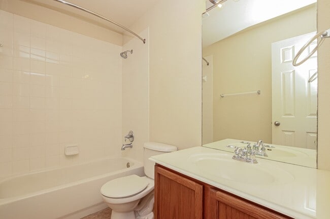 Building Photo - Immaculate Cedar Park home