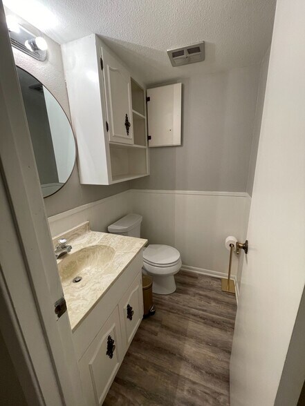 Building Photo - 9317 Powhatan Dr