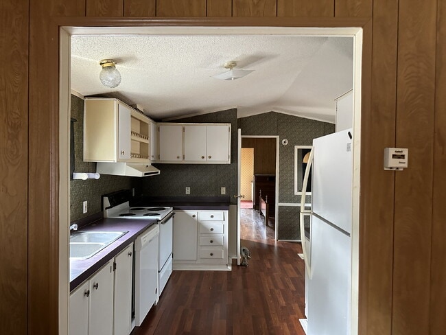 Building Photo - 39 Nobles Pk St