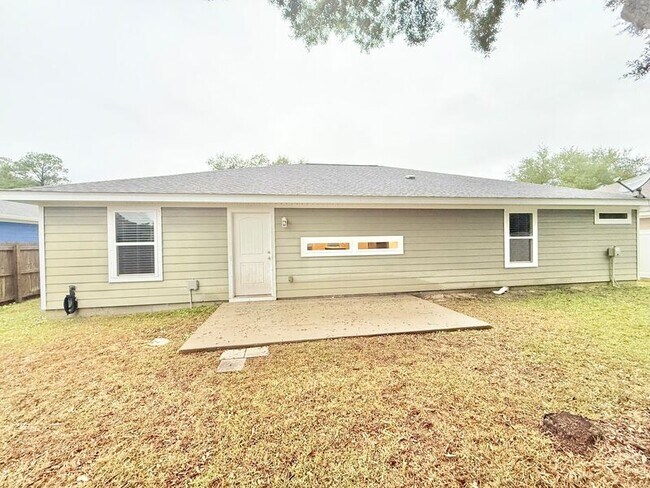 Building Photo - 2016 Salamanca St