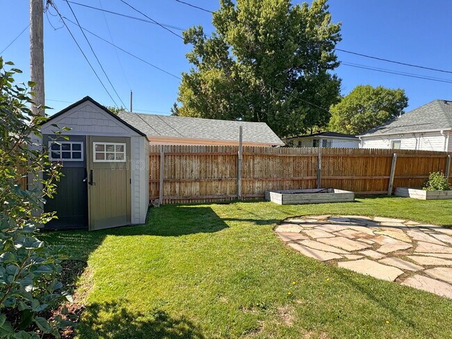 Building Photo - 4720 Elm Ct