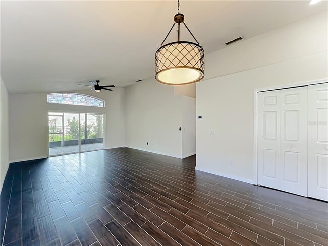 Building Photo - 1045 Willow Branch Dr