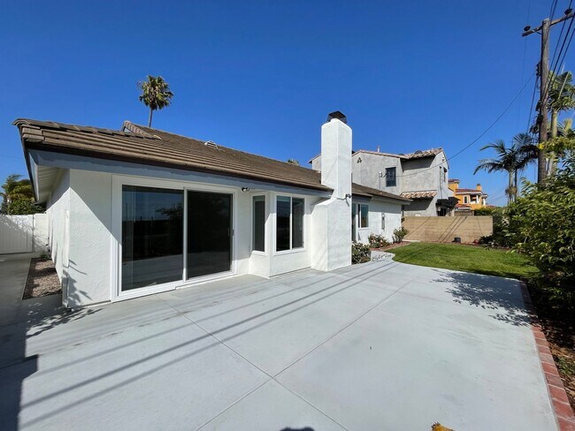 Building Photo - 3 bedroom 2 bath home in desired neighborhood