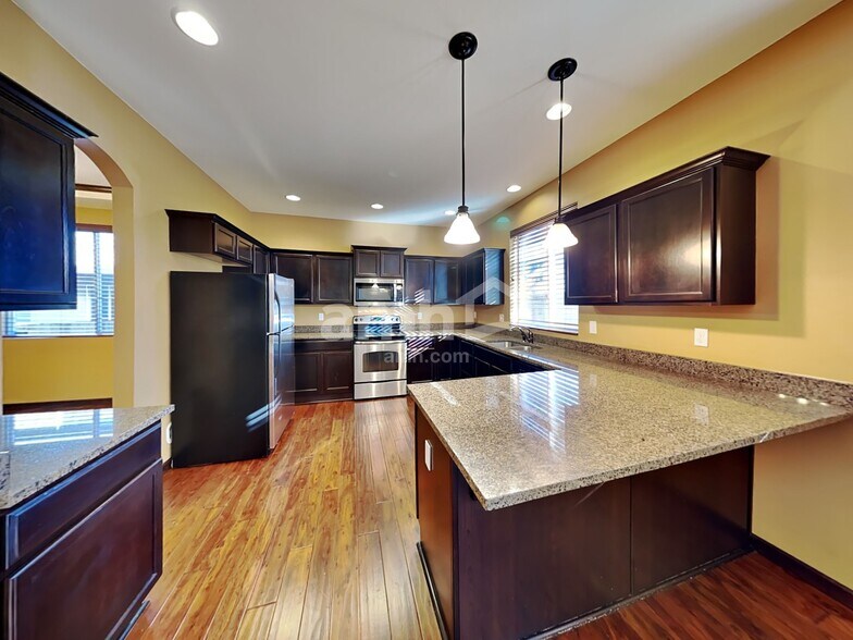 Building Photo - 9421 203rd Street Ct E