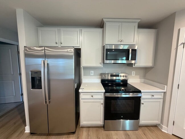 Building Photo - 80 White Sands Blvd