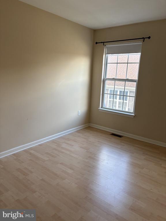 Building Photo - 212 Silk Drive