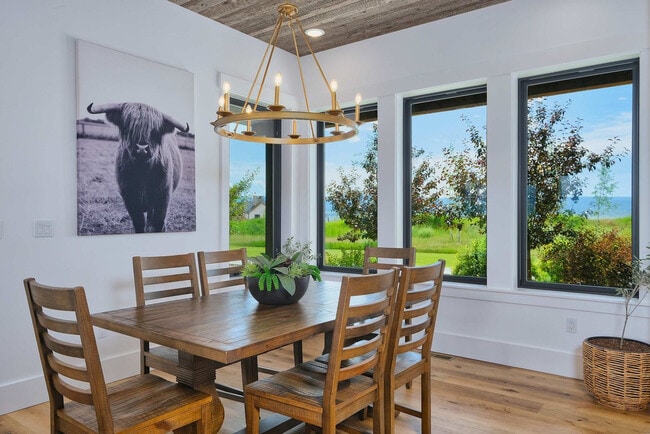 Building Photo - 4742 Heads Up Rd