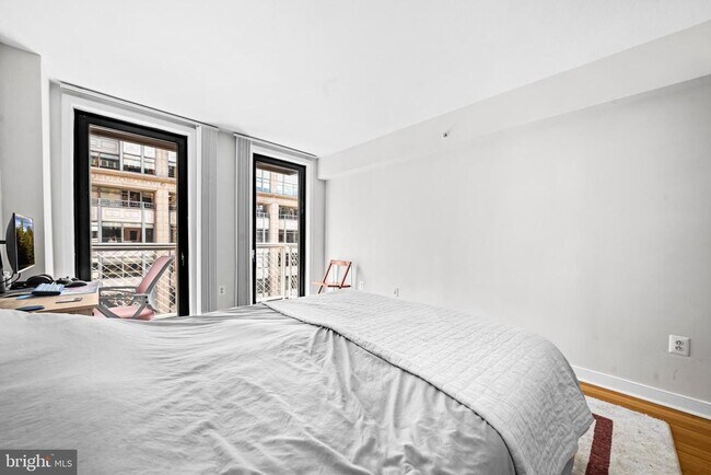 Building Photo - 631 D St NW