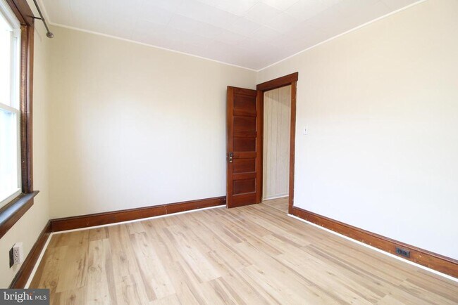 Building Photo - 42 Bismarck Ave