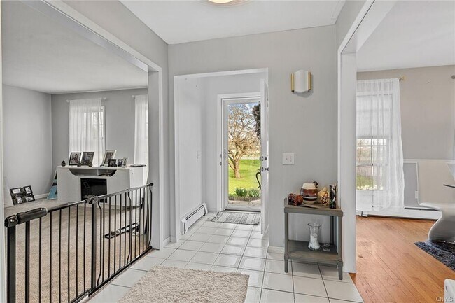 Building Photo - 199 Academy St