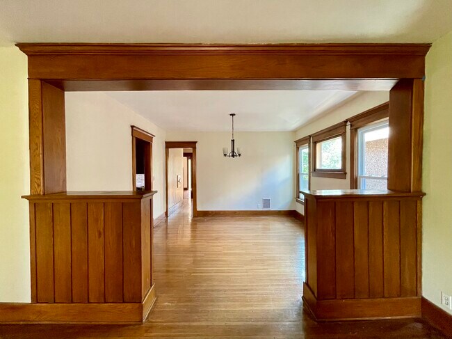 Building Photo - 786 McKinley Pkwy