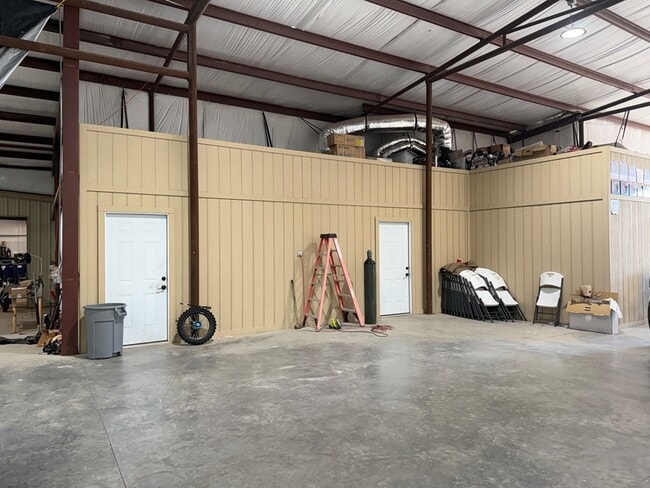 Building Photo - 2107 W 83rd St