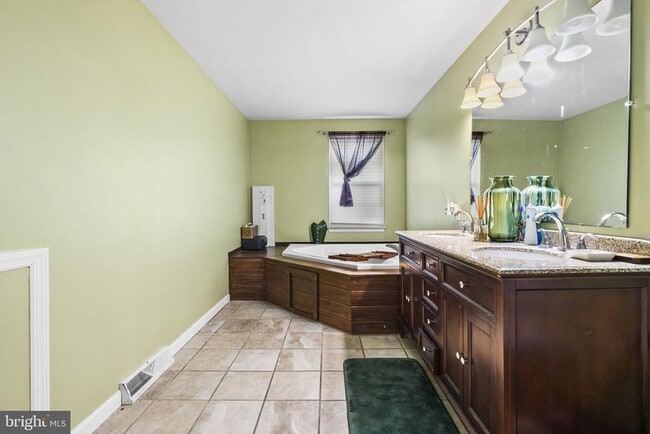 Building Photo - 938 Tamara Dr