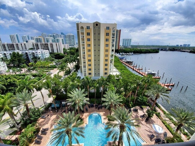 Building Photo - 17100 N Bay Rd