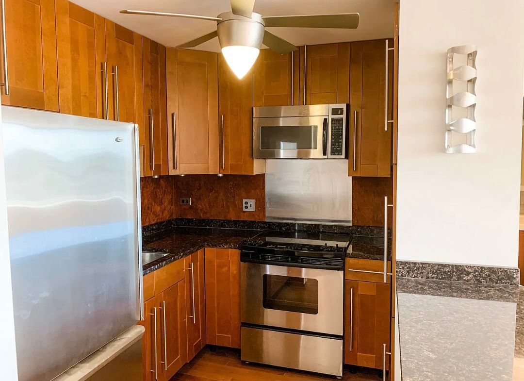 Building Photo - 70 W Burton Pl