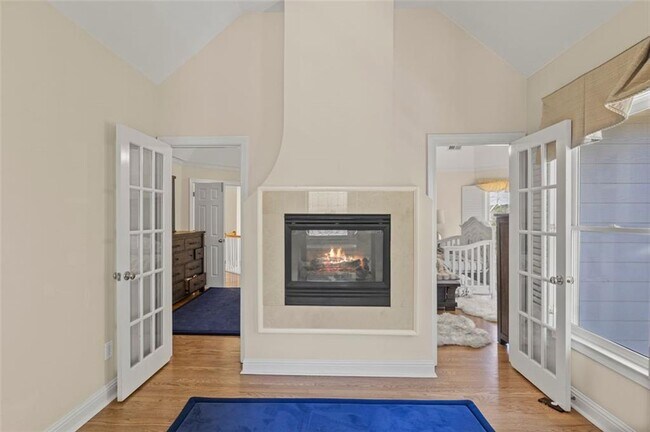 Building Photo - 5685 Lake Manor Trce