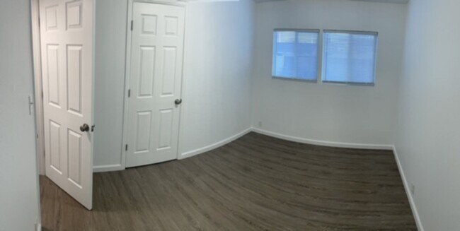 Building Photo - NEWLY REMODELED 3 BEDROOM RANCHER IN STRAT...