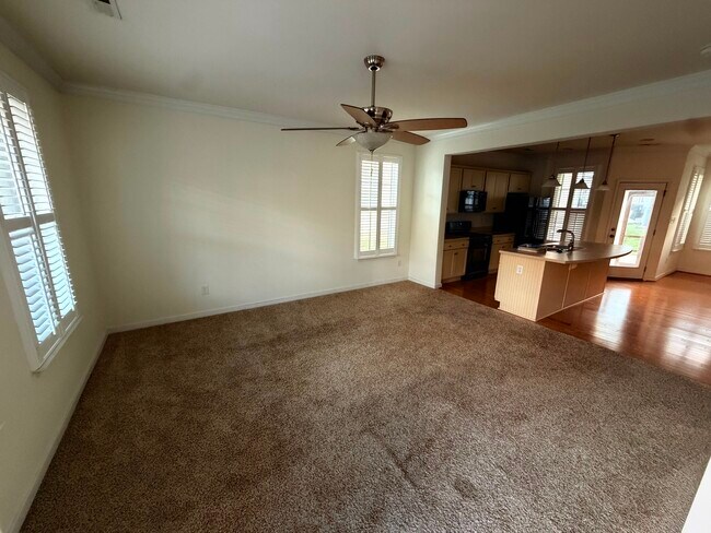 Building Photo - 8217 Center Path Ln