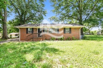 Building Photo - 3116 Cora Ave