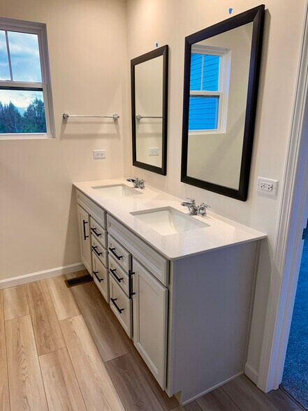 Building Photo - 604 Switchgrass Wy