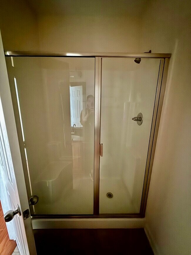 Building Photo - 410 Harkness Cir