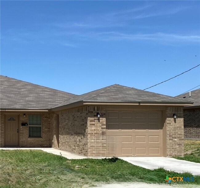 Building Photo - 1115 N College St