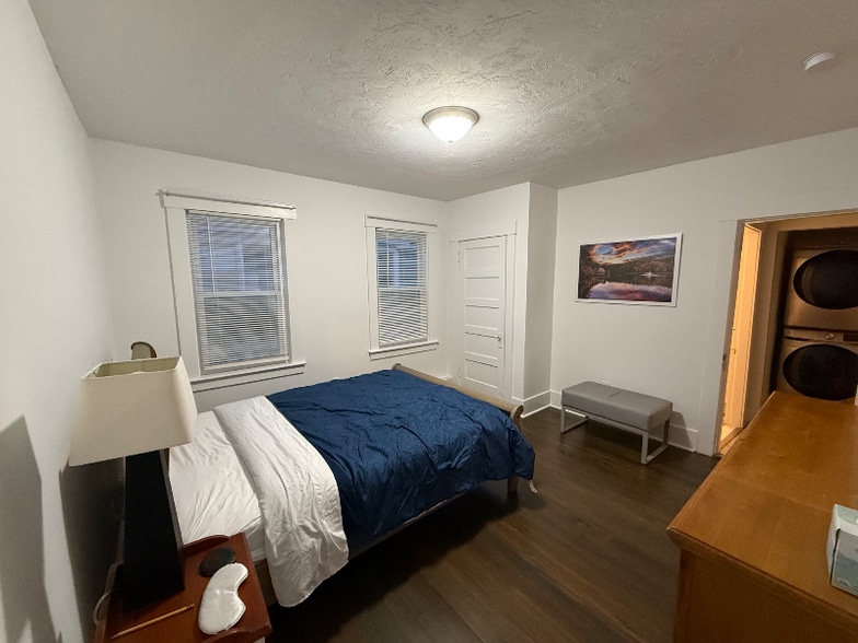 Building Photo - 41 Cliff St