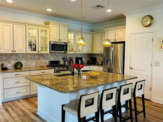 Building Photo - 12051 Forest Park Cir