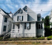 Building Photo - 409 Forest Ave
