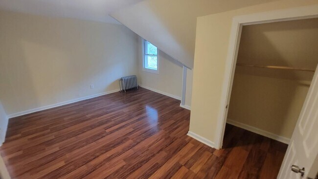 Building Photo - 104 Sherman Ave