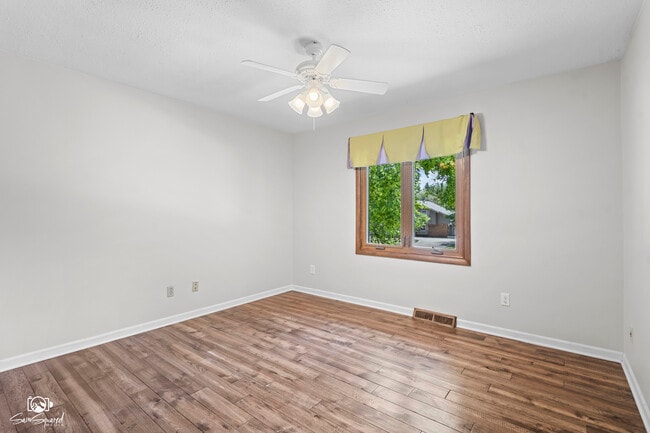 Building Photo - 509 Apollo Dr