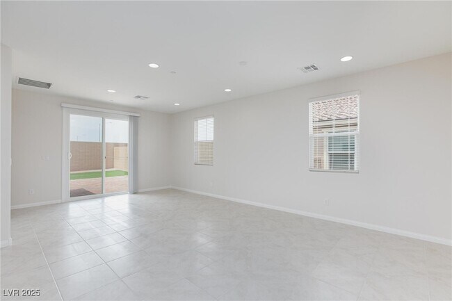 Building Photo - 819 Cottonwood Hl Pl