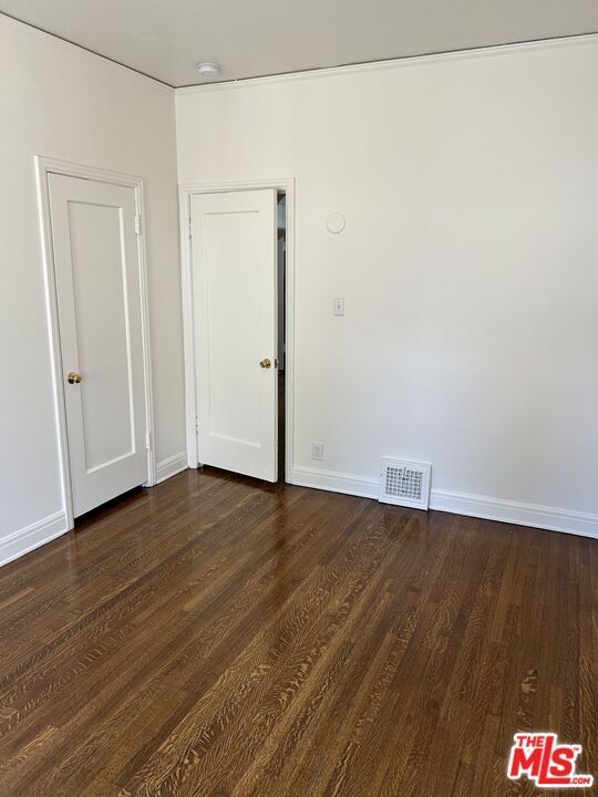 Building Photo - 326 N Orange Dr