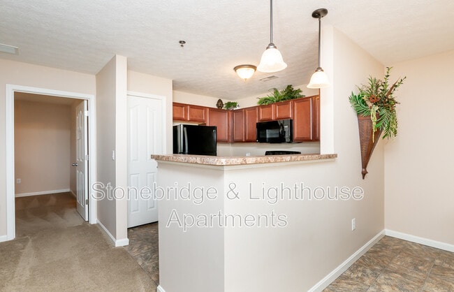 Building Photo - 201 Stonebench Cir