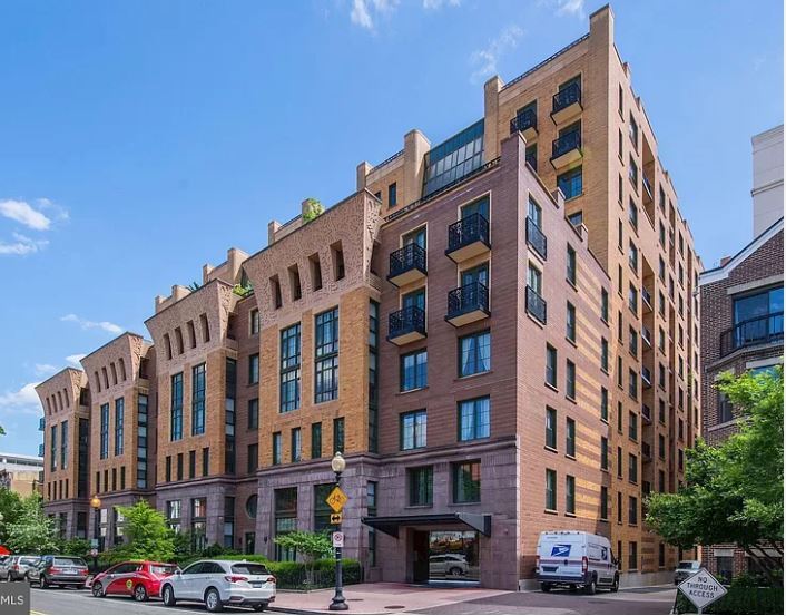 Building Photo - 910 M St NW