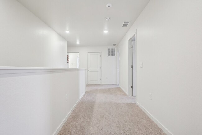 Building Photo - 715 N Amory St