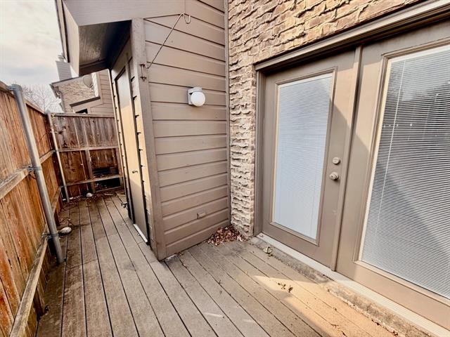 Building Photo - 333 Melrose Dr