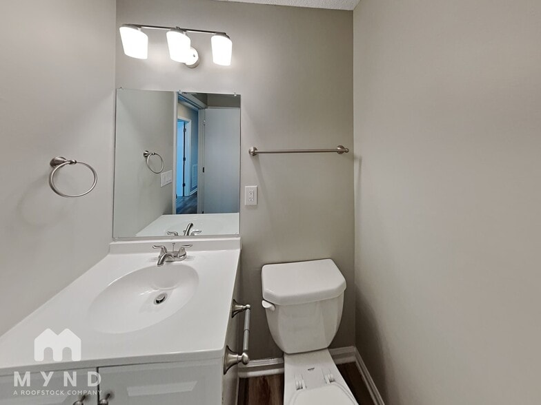 Building Photo - 2436 Judith Ave