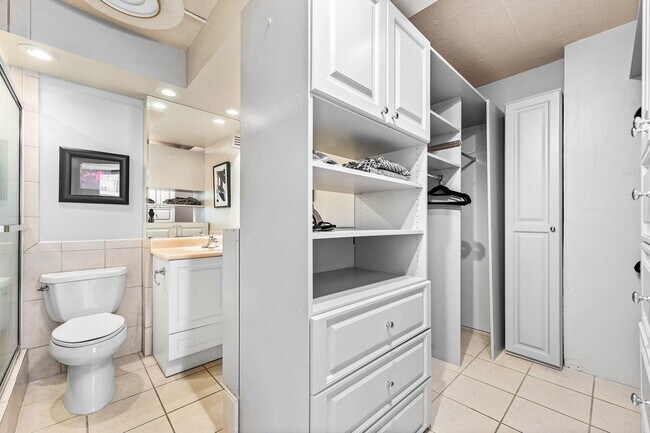 Building Photo - 3450 S Ocean Blvd